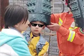 熊孩子大型翻车现场！笑到墙裂图片