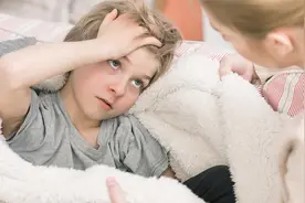 12岁男孩突发脑梗，得知原因后，医生怒斥家长：不配做父母图片