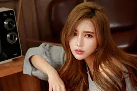 韩国模特，赛车女郎宋珠娥，五官颜值清新靓丽，身材完美有致图片