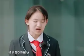 女孩6岁还不会说话，妈妈崩溃拿衣架抽，妈妈：我别无选择图片