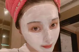 范冰冰没骗我，敷面膜时多加1步，不仅皮肤水嫩，眼睛也变亮了图片