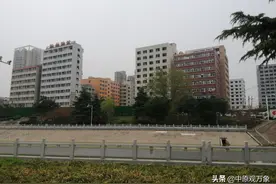 郑州陈寨，文化路东靠近东风渠旁的村民楼拆迁空置多年了图片