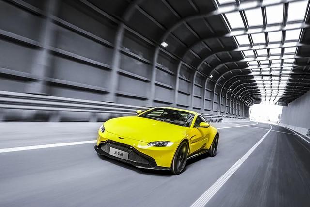 深度 | 柠檬雪糕，阿斯顿·马丁 V8 Vantage