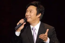 至今未婚的5位黄金单身汉，各有各的苦衷，最大66岁，最小48岁图片