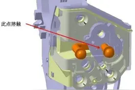 汽车门锁布置方法，锁扣轴线与门铰链有什么关系？这两点很重要图片