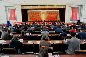 兰州市七里河区十八届人大常委会第三十七次会议决定任命孙洋同志为七里河区人民政府代理区长图片