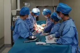 跑赢死神五分钟 护佑十万龙江产妇哈医大一院产科"分娩室/手术室一体化"模式守牢分娩黄金时间图片