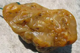 “金香玉”一种奇特的宝石，它以散发着香味而闻名图片