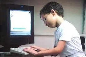 原籍武汉华裔天才，曾“美国高考”中夺魁，拿美国6所名校奖学金图片