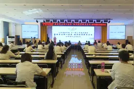 太原五一路小学引入专家团队 共建高素质教师队伍图片