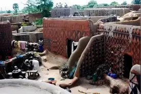 用牛粪盖出的两室一厅，冬暖夏凉，从此不再担心房价问题图片