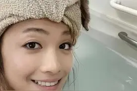 “美女骑手”真容曝光，网友一片惨叫图片