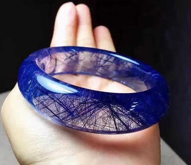 水晶七彩胶花能造假吗 2026年水晶七彩胶花能造假吗图片