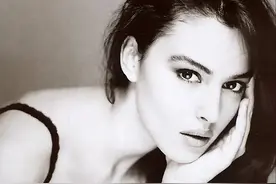 走进光影人物：莫妮卡·贝鲁奇“颜值巅峰”时期的经典佳作图片