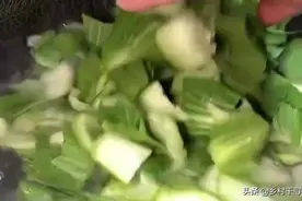 油菜新吃法老人孩子吃不够，赶快收藏起来做给家人吃吧图片