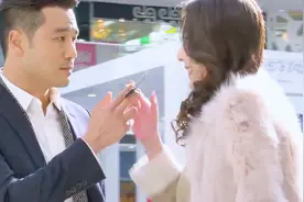 二胎时代：杜鹃的老公十分宠她，拿二十万，让她刷爆这张卡视频封面