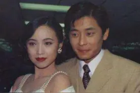 过气歌手王杰，母亲对他的伤害，远比我们想得更恶劣图片