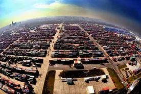 暴跌9%，国际原油市场遭到重创，国内原油价格直接跌停图片