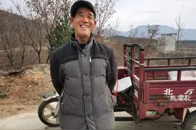 单身大叔儿孙满堂年入10万，65岁又找了个老伴，听他说些啥话图片