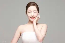 我存了30万买房子，嫂子疯狂地堵我：你的钱都归你哥图片