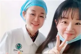 25岁女儿考研，50岁妈妈陪读，最后双双被录取，网友：学霸家庭图片