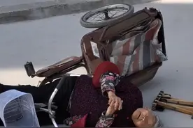 老人倒地扶不扶？商丘女子先录视频再扶老人引网友称赞图片