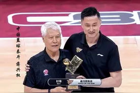 中国男篮有史以来最著名的主教练到底是谁？图片
