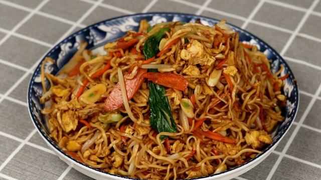 炒面不要再买着吃了，自己在家做，5分钟就能吃，比外面买的好吃