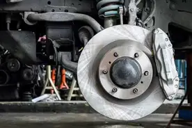 改装刹车卡钳，其实是智商税？图片