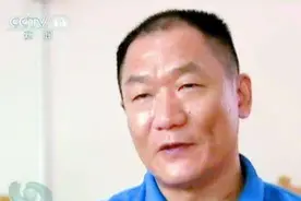 凭一首《笑脸》红遍大江南北，三次吸毒自毁前程，57岁商演谋生图片