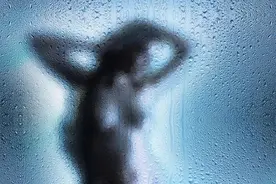 女孩子注意！一加8Pro爆出透视功能，站在大街上可能被人看个透？图片