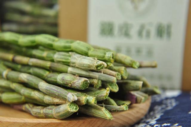 石斛怎么辨别真假好坏 石斛怎么辨别真假好坏图片