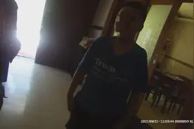 熊孩子报警，要求警察把妈妈抓走图片