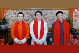 甄子丹吴京成龙罕同框，拜年视频花絮曝光，三硬汉吐舌搞怪反差大图片