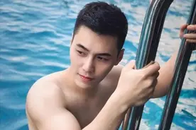 阳光帅气的大男孩，是你喜欢的类型吗图片