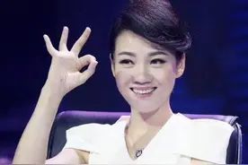 “安徽卫视一姐”周群，台前台后两种风格，爱晒女儿却从不提老公图片