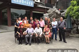 走7公里买肉的日子忘不了！29个“兄弟姐妹”聚齐21个，还有8个在哪里？图片