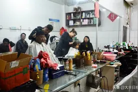 家乡书：穿过我们记忆黑发的，是理发师的手图片