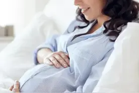 怀孕后让人尴尬的变化：肚子上那不听指挥的毛毛，你是否担心过图片