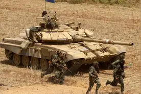 印度军事专家预测：印军要打赢一场两线战争，至少需要72个师图片