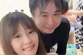 无耻父亲，榨取童星儿子，买豪房，娶娇妻，扬言再生儿子图片