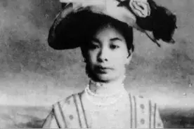 她结婚16年，怀14胎生9子，36岁因拔牙去世，4个女儿名扬民国图片