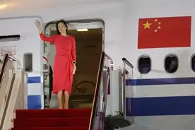 一周热闻｜孟晚舟安全归国、澳英美攒新协议、加拿大大选结束……图片