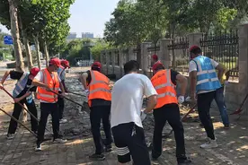 大企业有大担当 郑汴建投积极支援白沙灾后重建图片