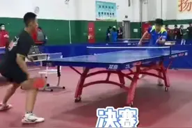 邓亚萍为爱子庆祝单打夺冠！15岁儿子高大壮硕，长胡渣比爸还成熟图片