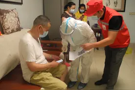 快看！退役老兵家里迎来特殊“客人”图片