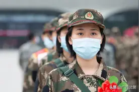 来当兵的女主持人，你火了！图片