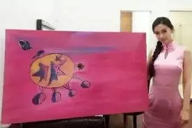 厉害了，Angelababy随手一画拍出18万天价，张馨予细描却只值7万图片