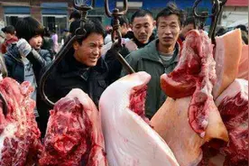 "早不买猪肉，晚不买豆腐"是啥意思？60岁农村大妈说出了实情图片