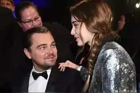 拥有精灵脸的小仙女，10岁就站上奥斯卡红毯C位，小李子都爱她图片